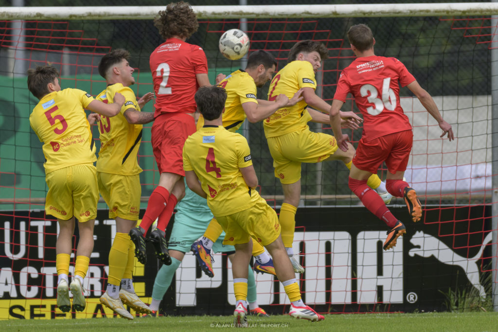 Pour le FCTT (en jaune), les choses sérieuses vont débuter le 8 août. (Photo Alain Boillat) FC Aarberg vs. FC Tavannes Tramelan 0:0