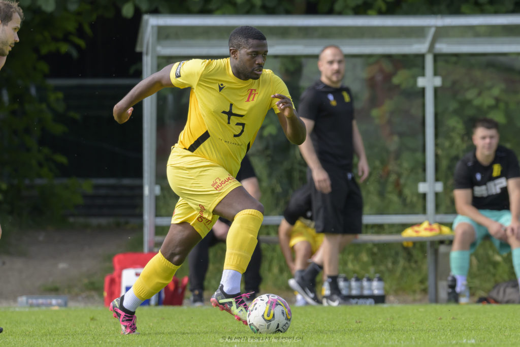 Stéphane Menanga s'est fait l'auteur d'un doublé! (Photo d'archives Alain Boillat) FC Aarberg vs. FC Tavannes Tramelan 0:0