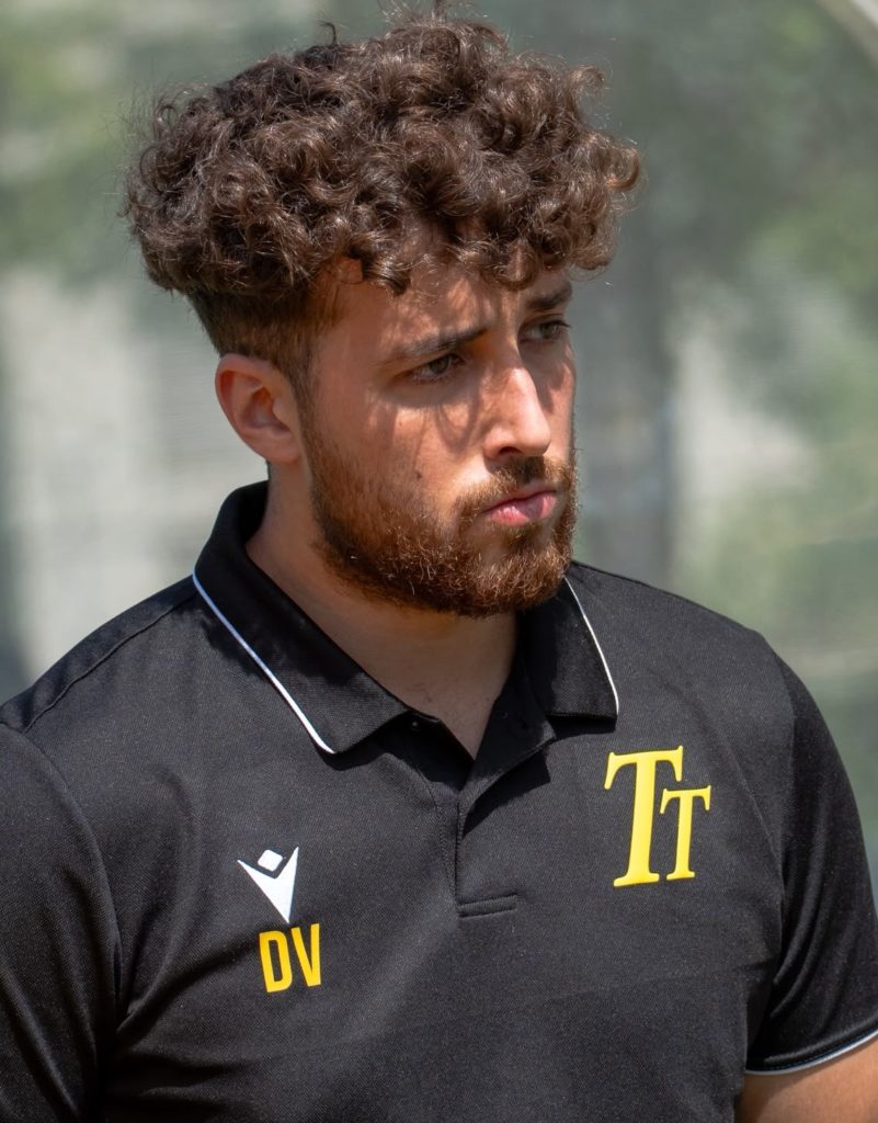 L'entraîneur assistant Dylan Vermot se veut optimiste en ce début de saison. WhatsApp Image 2026-08-11 at 11.12.01